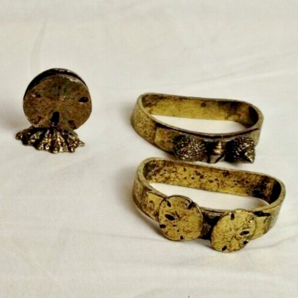 Metzke Antiqued Pewter - Seashell Design 4 Napkin Rings and 4 Place Card Holders - Picture 2 of 9